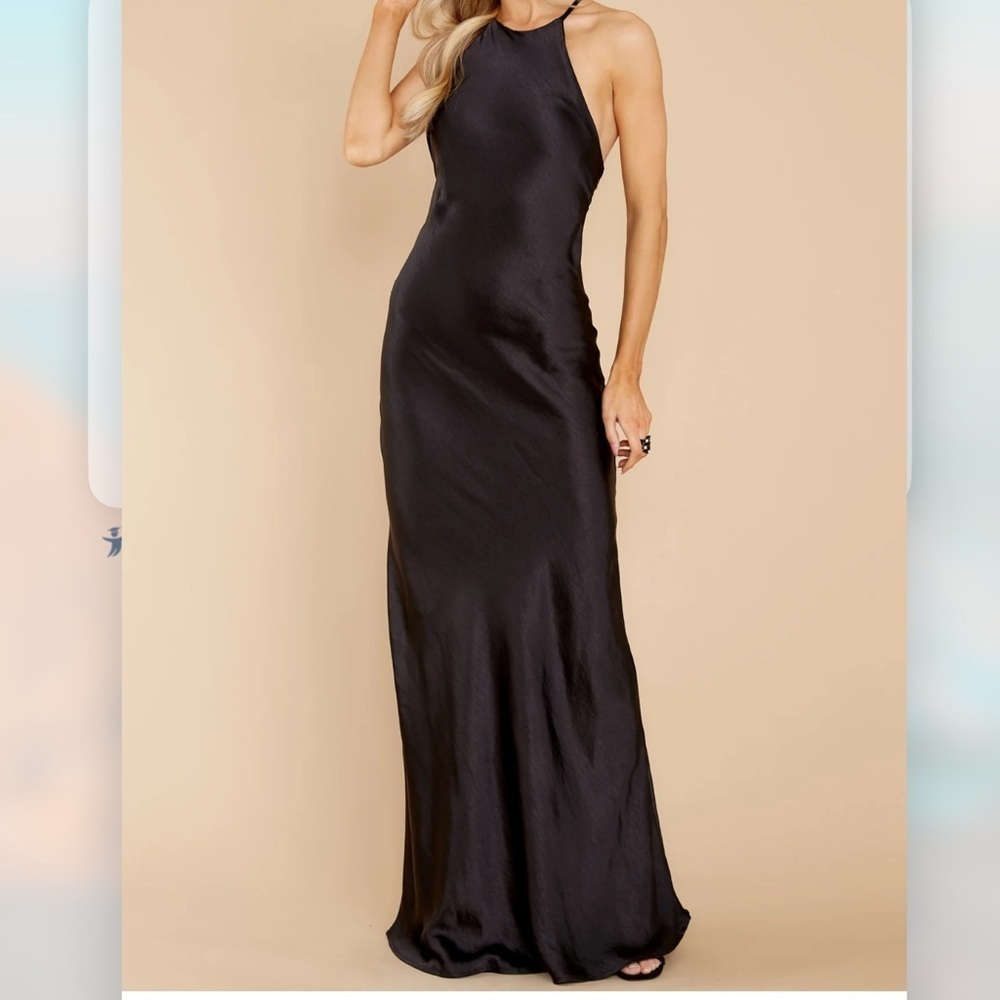 She's Famous Black Maxi Dress - Picture 7 of 8
